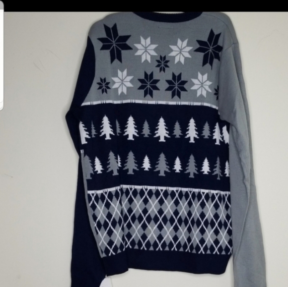 NFL APPAREL DALLAS COWBOYS Holiday SWEATER - Picture 6 of 7